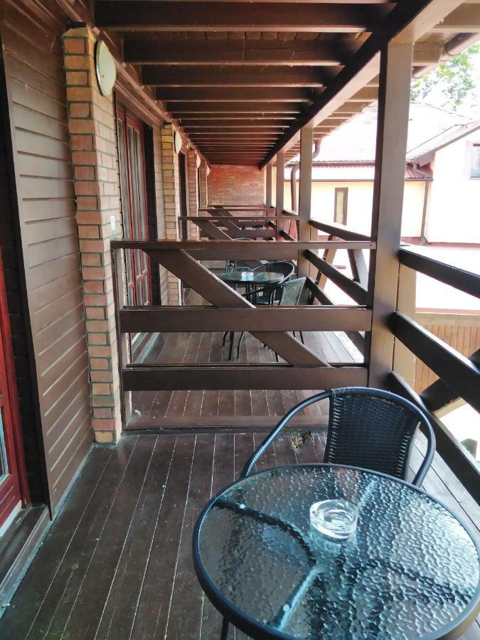 Tavi Panzio Es Etterem Bed & Breakfast Veresegyhaz Exterior photo
